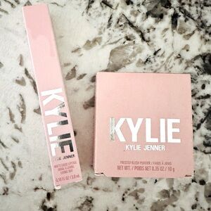 Kylie Jenner Matte Lipstick Nude and Blush Set in Pink